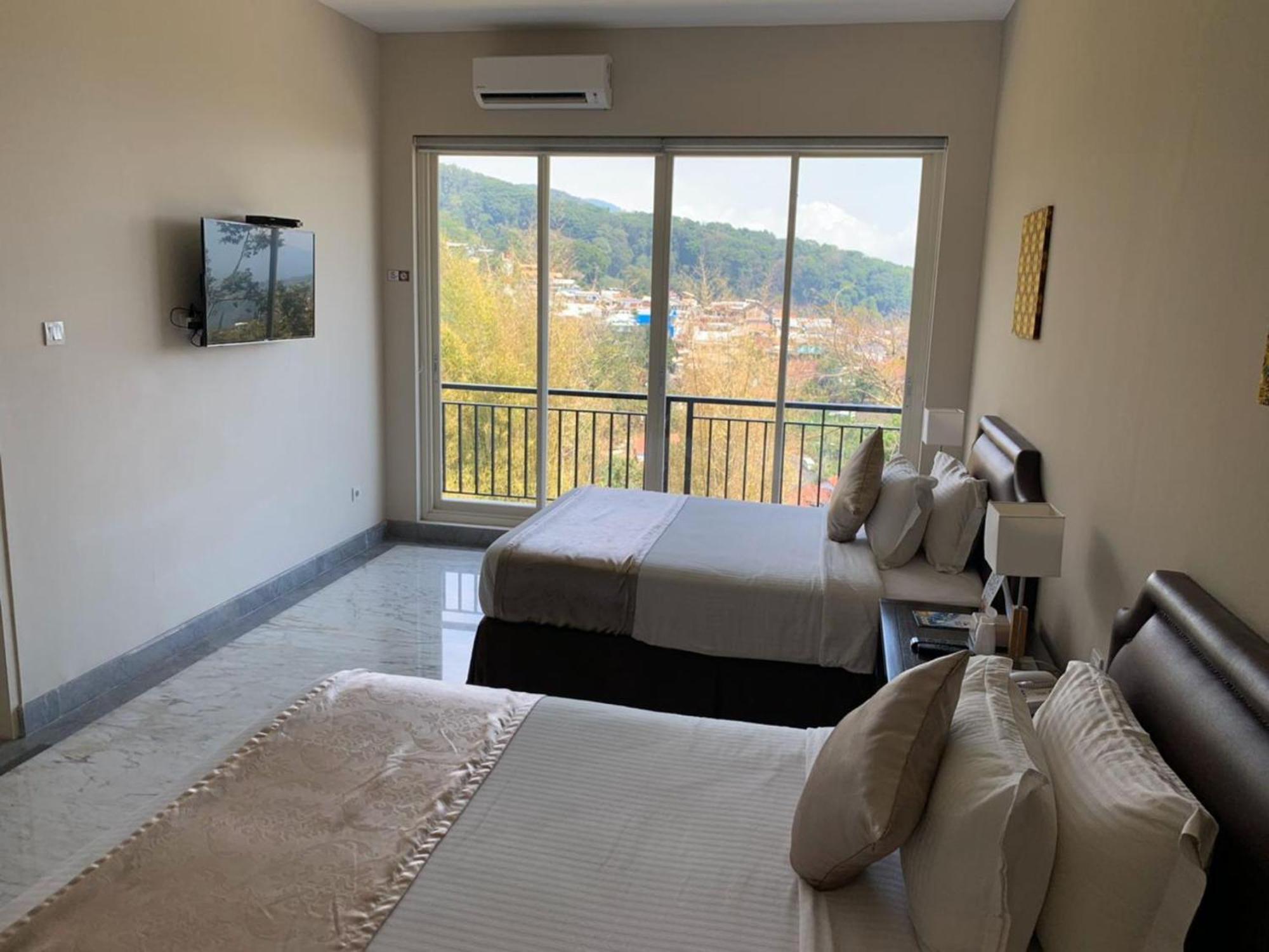 Arainn Bed & Breakfast Tretes Prigen By Ecommerceloka Exterior photo