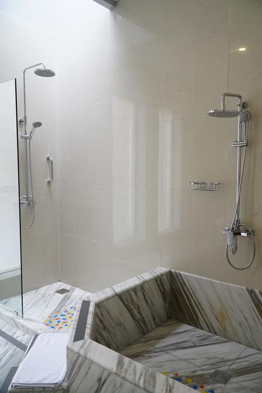 Arainn Bed & Breakfast Tretes Prigen By Ecommerceloka Exterior photo