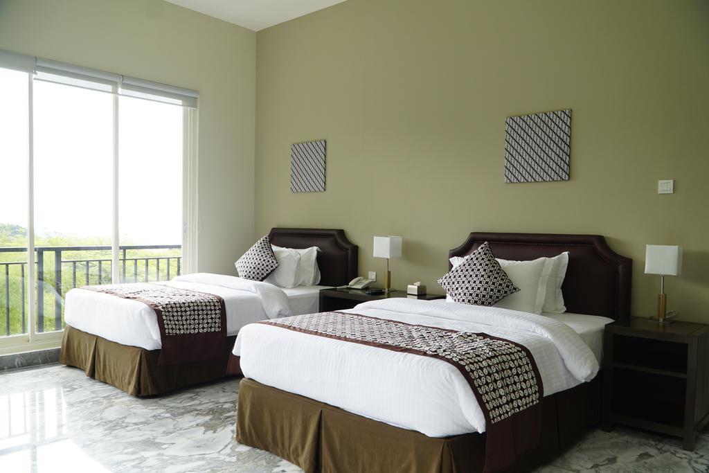 Arainn Bed & Breakfast Tretes Prigen By Ecommerceloka Exterior photo