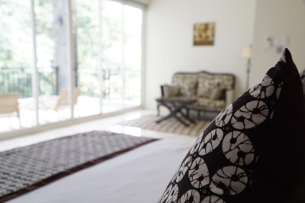 Arainn Bed & Breakfast Tretes Prigen By Ecommerceloka Exterior photo